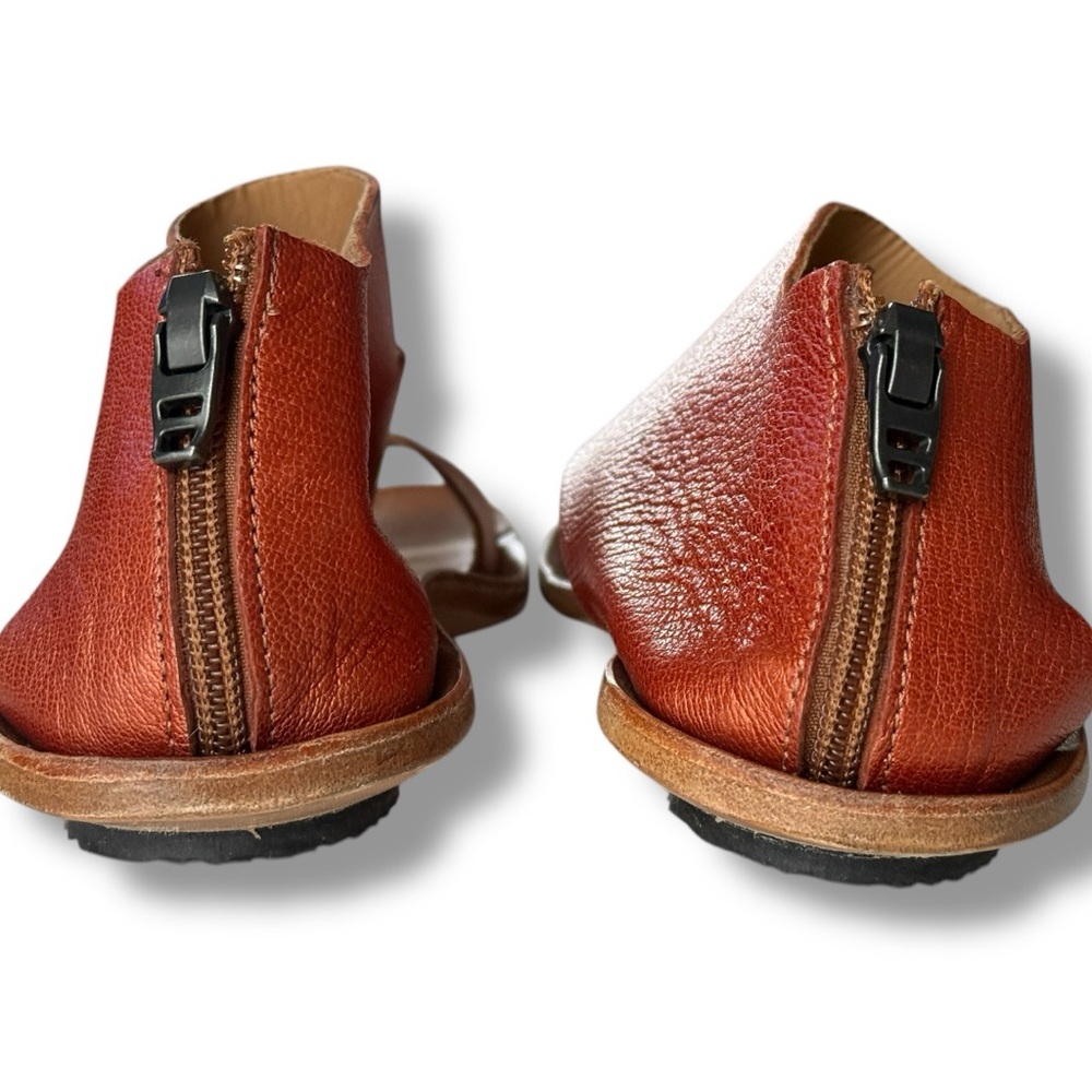 CYDWOQ Rock Sandal Metallic Burnt Orange Size 38 US 8 NEVER WORN - Picture 5 of 7